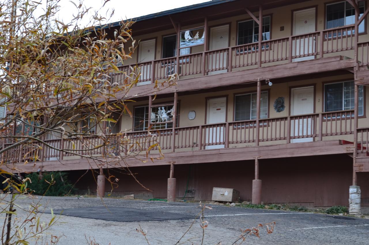 Deep Creek Motel Running Springs Exterior foto